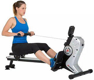 Ergonomicky pohyb s realistickým pocitem veslování